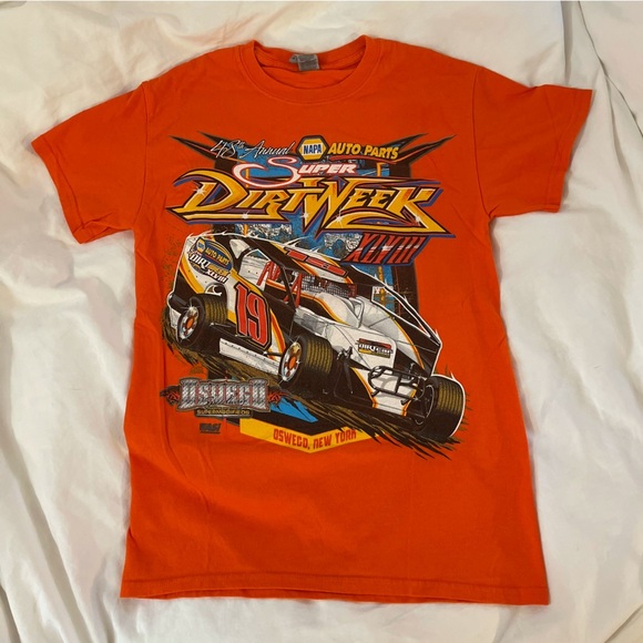GRAPHIC TEE - Picture 2 of 5